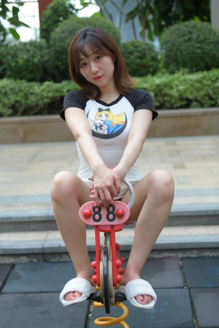 居家女孩